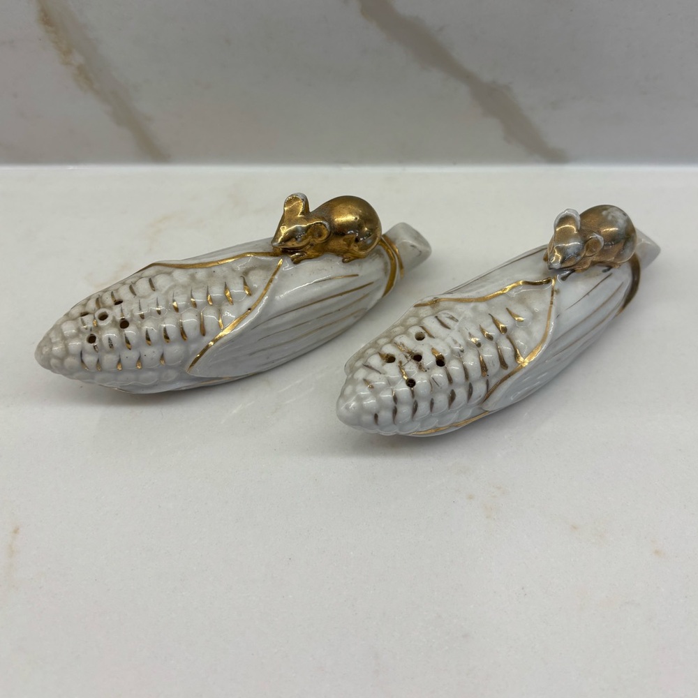 Vintage White Porcelain Corn on the Cob Salt & Pepper Shakers with Gold Mice